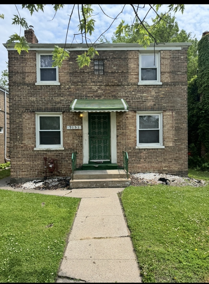 9151 S Perry Avenue Property Photo 1