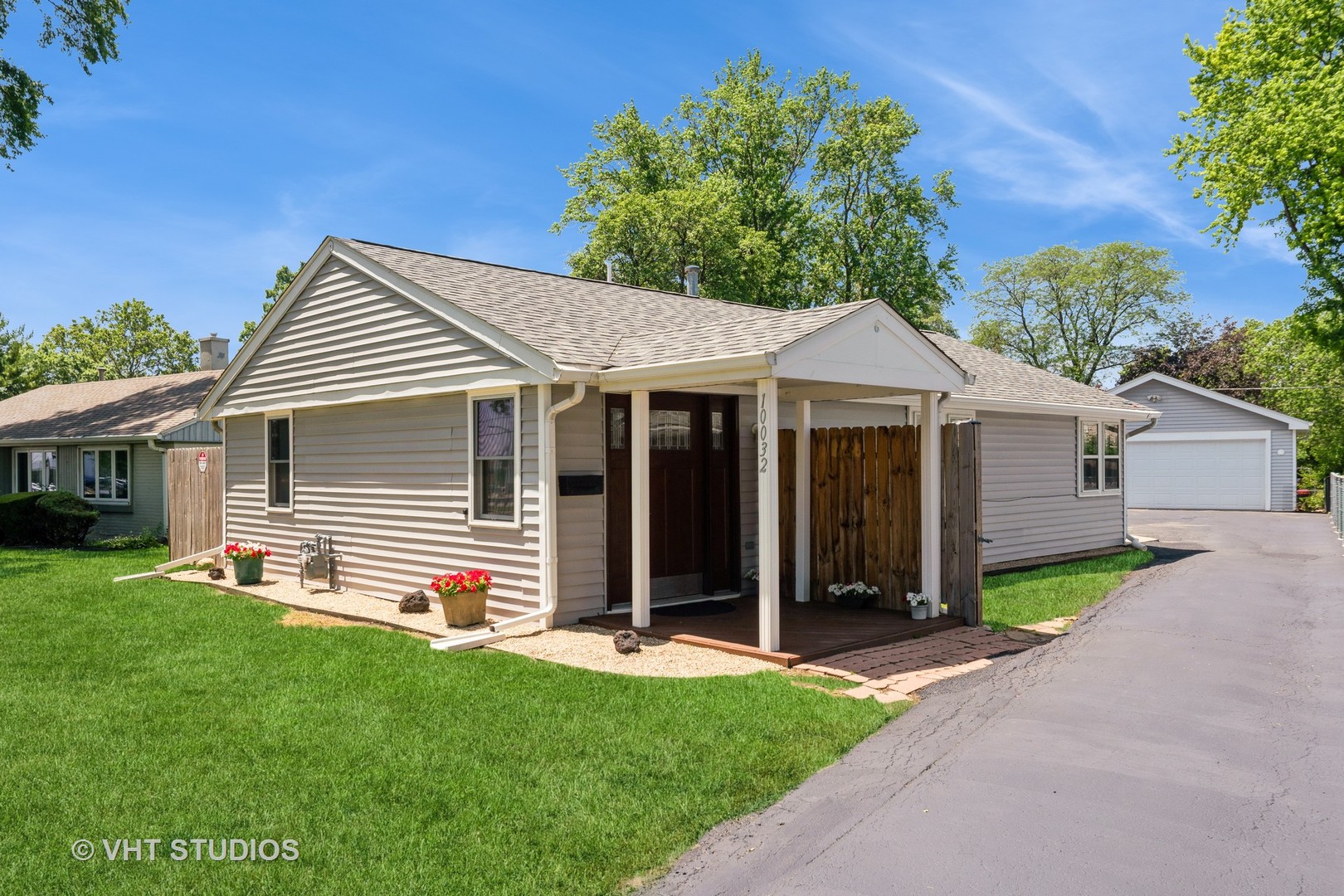 10032 S Cicero Avenue Property Photo 1