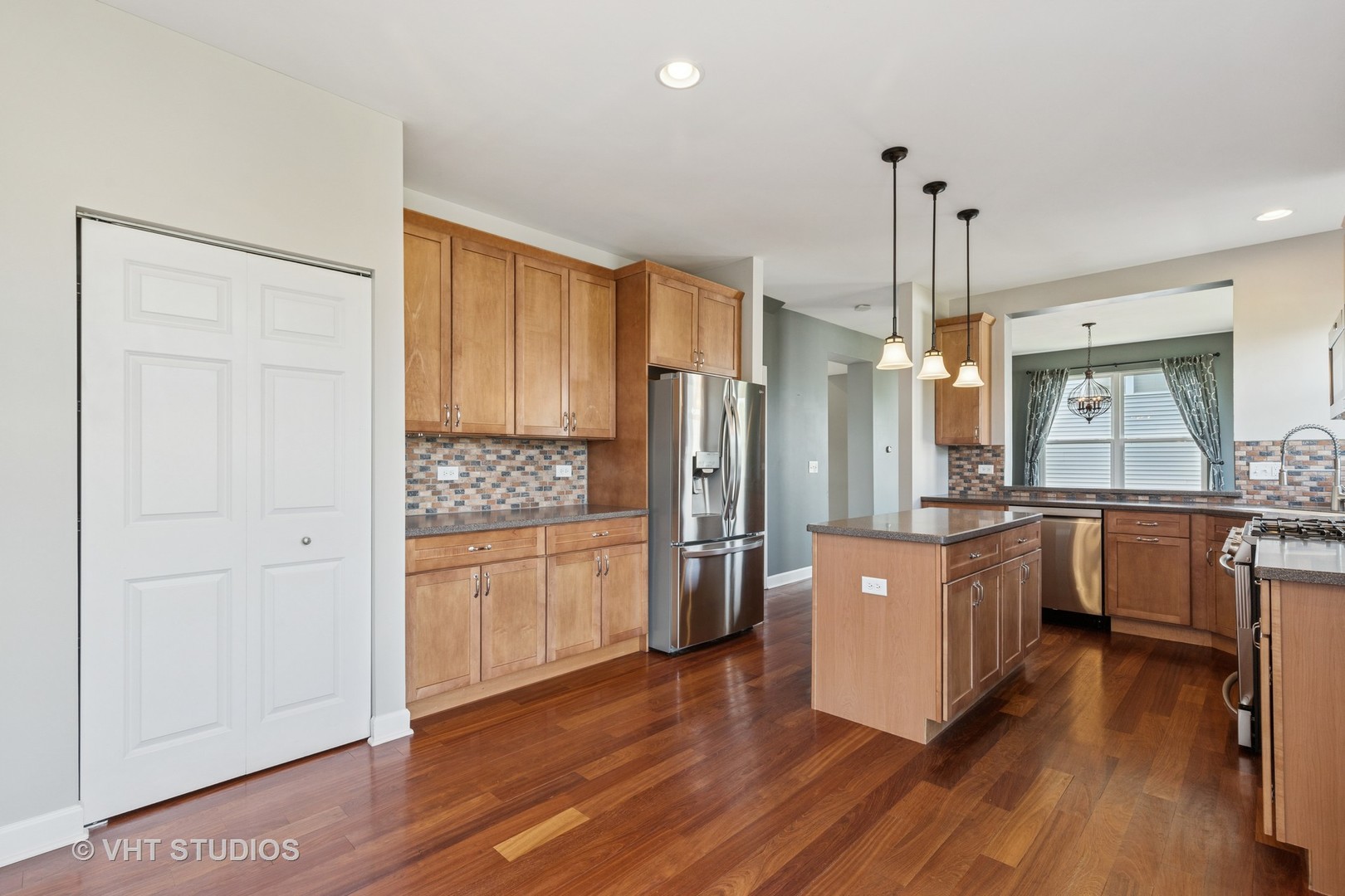 197 S Springside Drive Property Photo 8