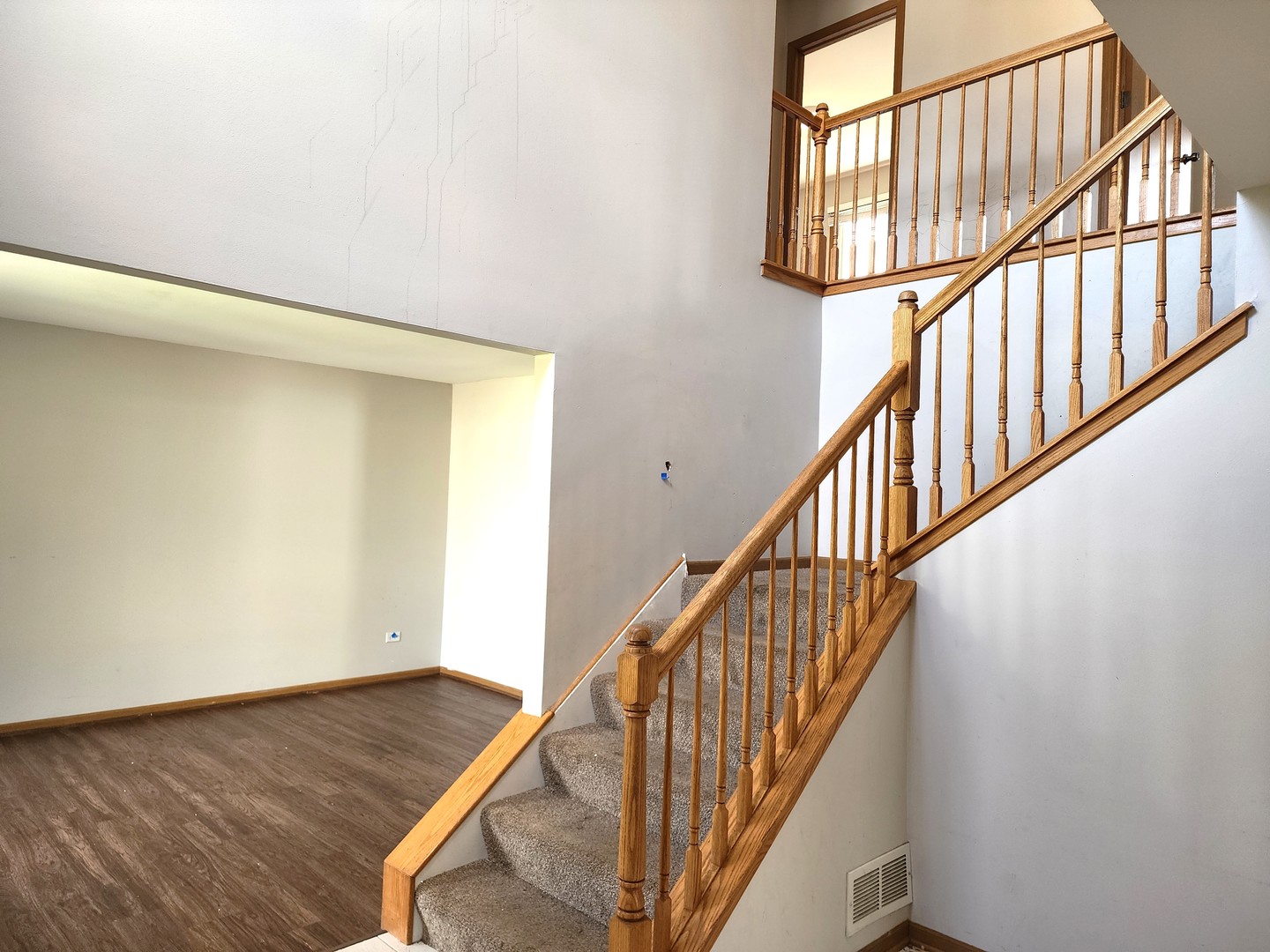 609 Flanagan Drive Property Photo 4