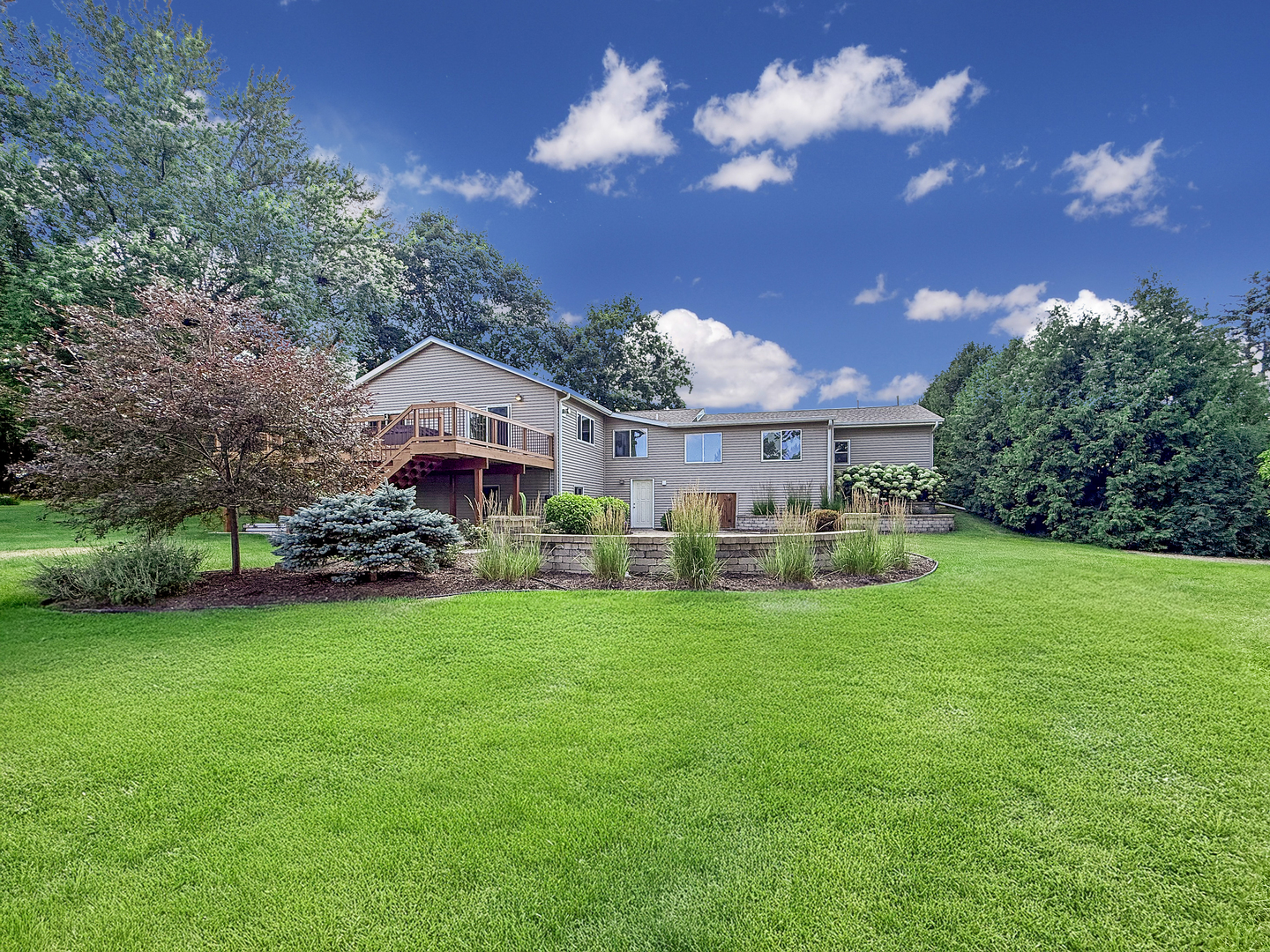 3157 S Baileyville Road Property Photo 1