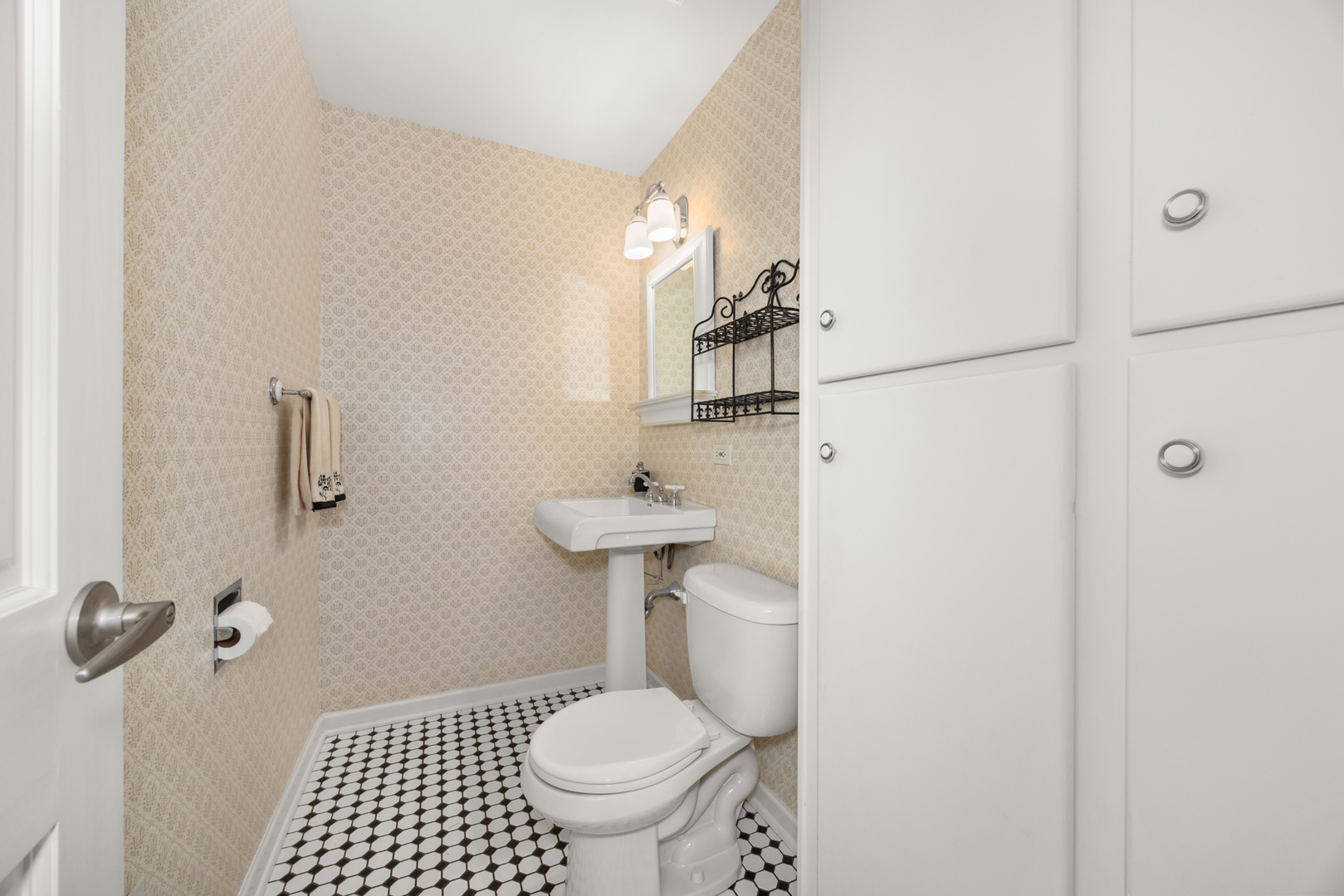 401 Greenwood Road Property Photo 15