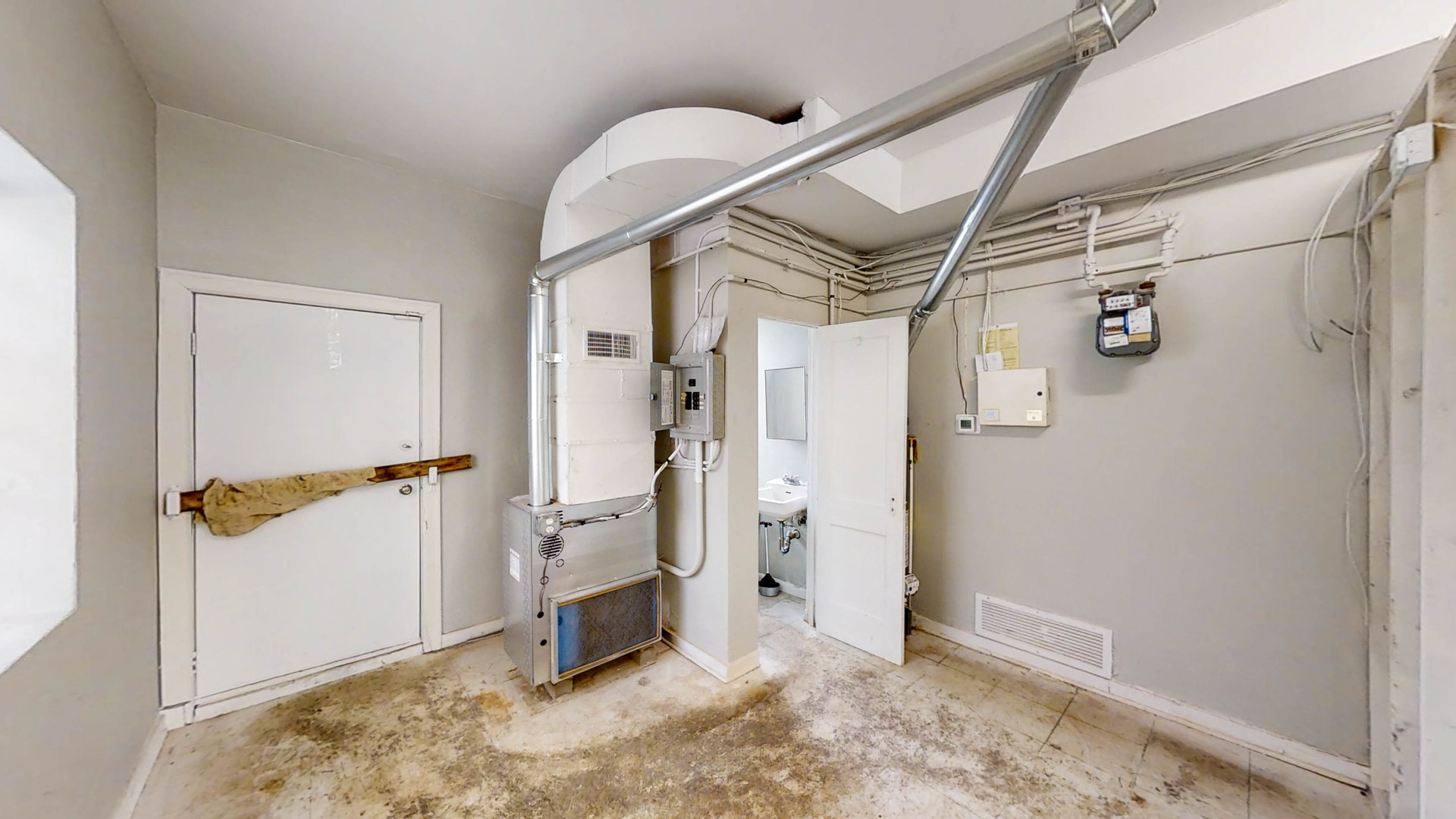 7006 W Diversey Avenue Property Photo 6