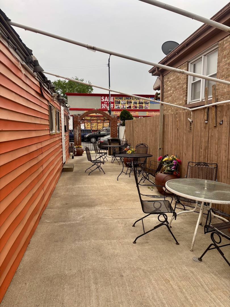 5940 W Diversey Avenue Property Photo 3