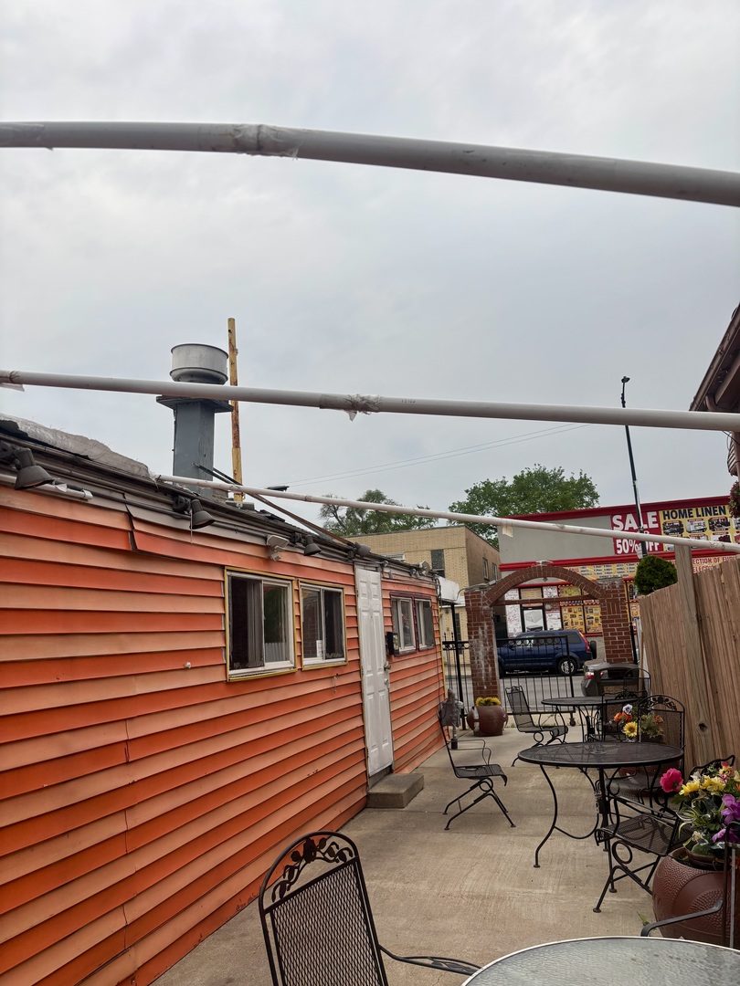 5940 W Diversey Avenue Property Photo 4