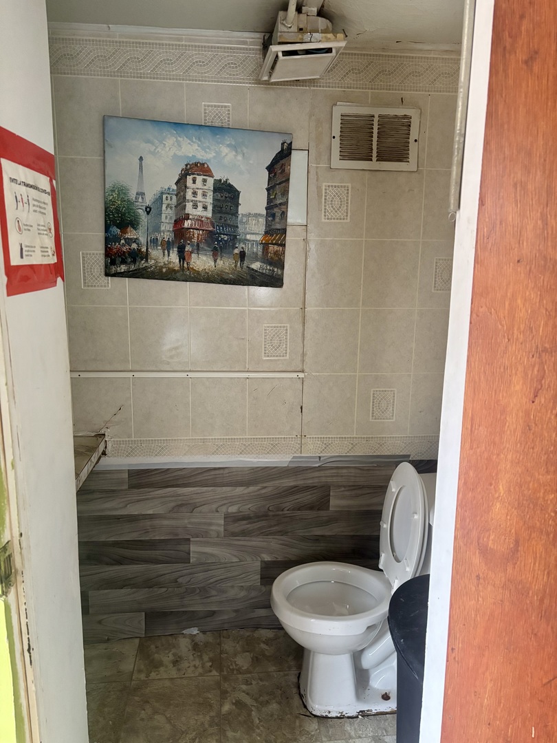 5940 W Diversey Avenue Property Photo 9