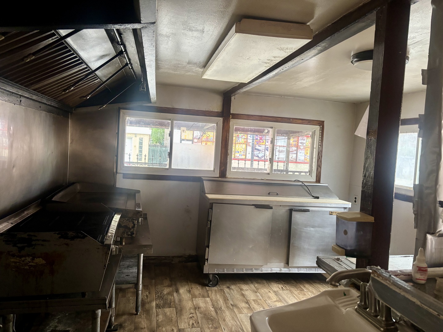 5940 W Diversey Avenue Property Photo 14