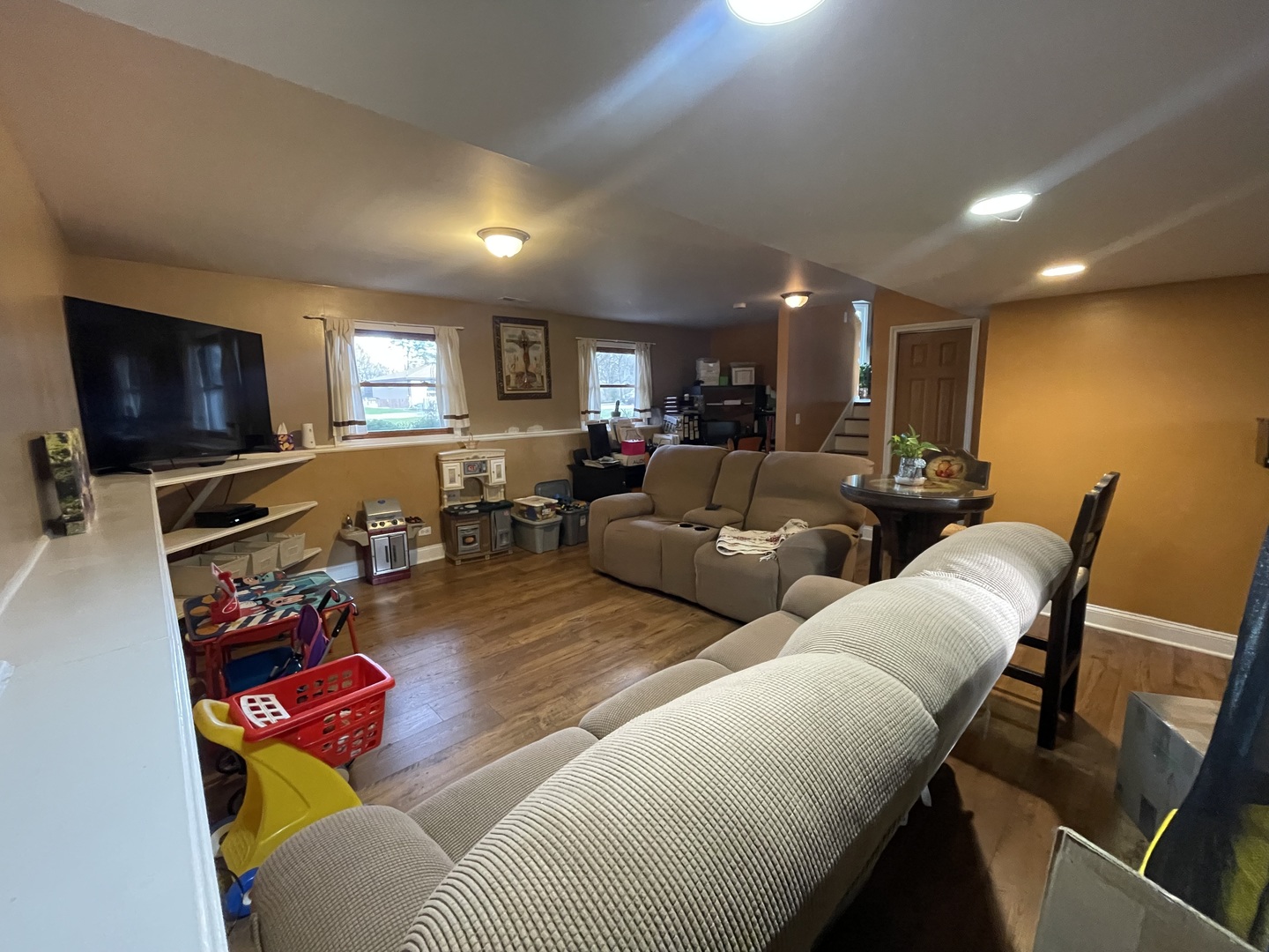 154 Easton Avenue Property Photo 8
