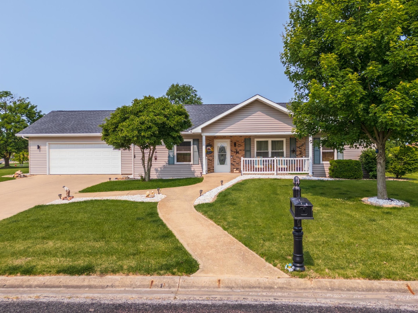 901 Easy Street