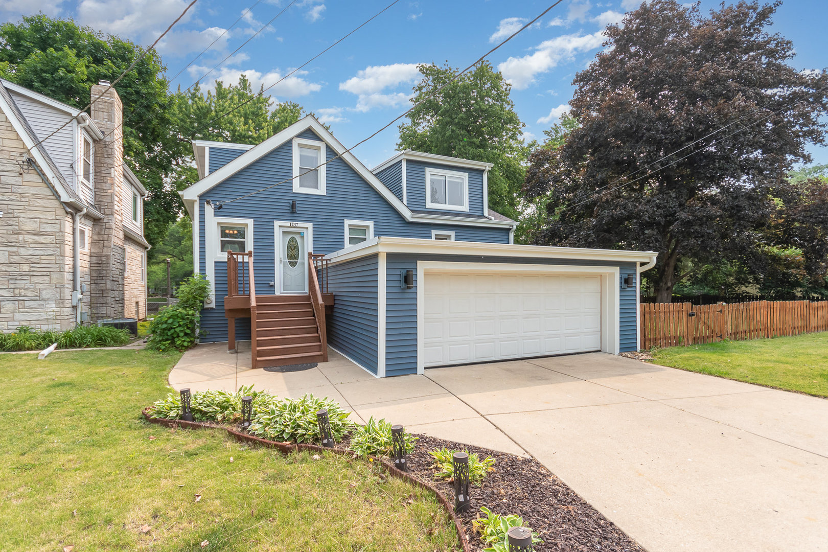 1237 Fox River Drive Property Photo 1