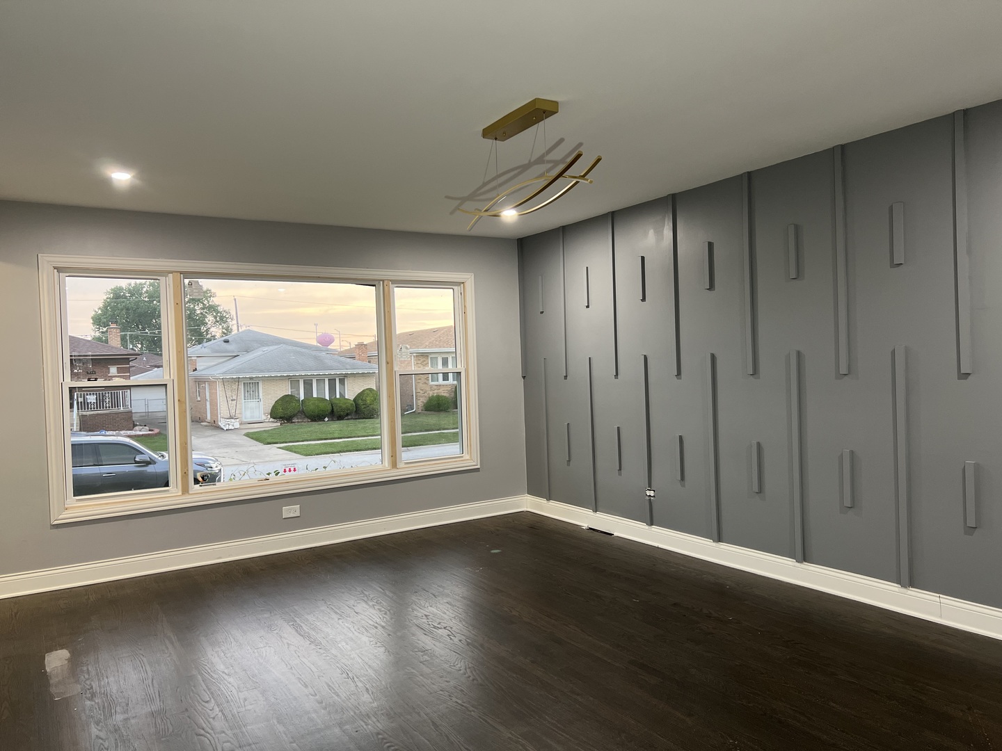327 Marquette Avenue Property Photo 4
