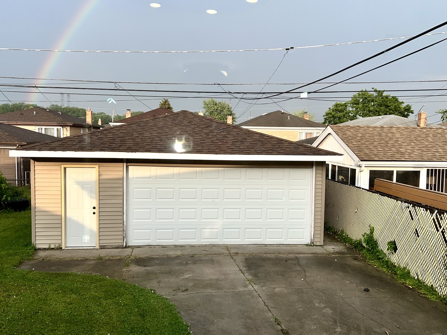 327 Marquette Avenue Property Photo 9