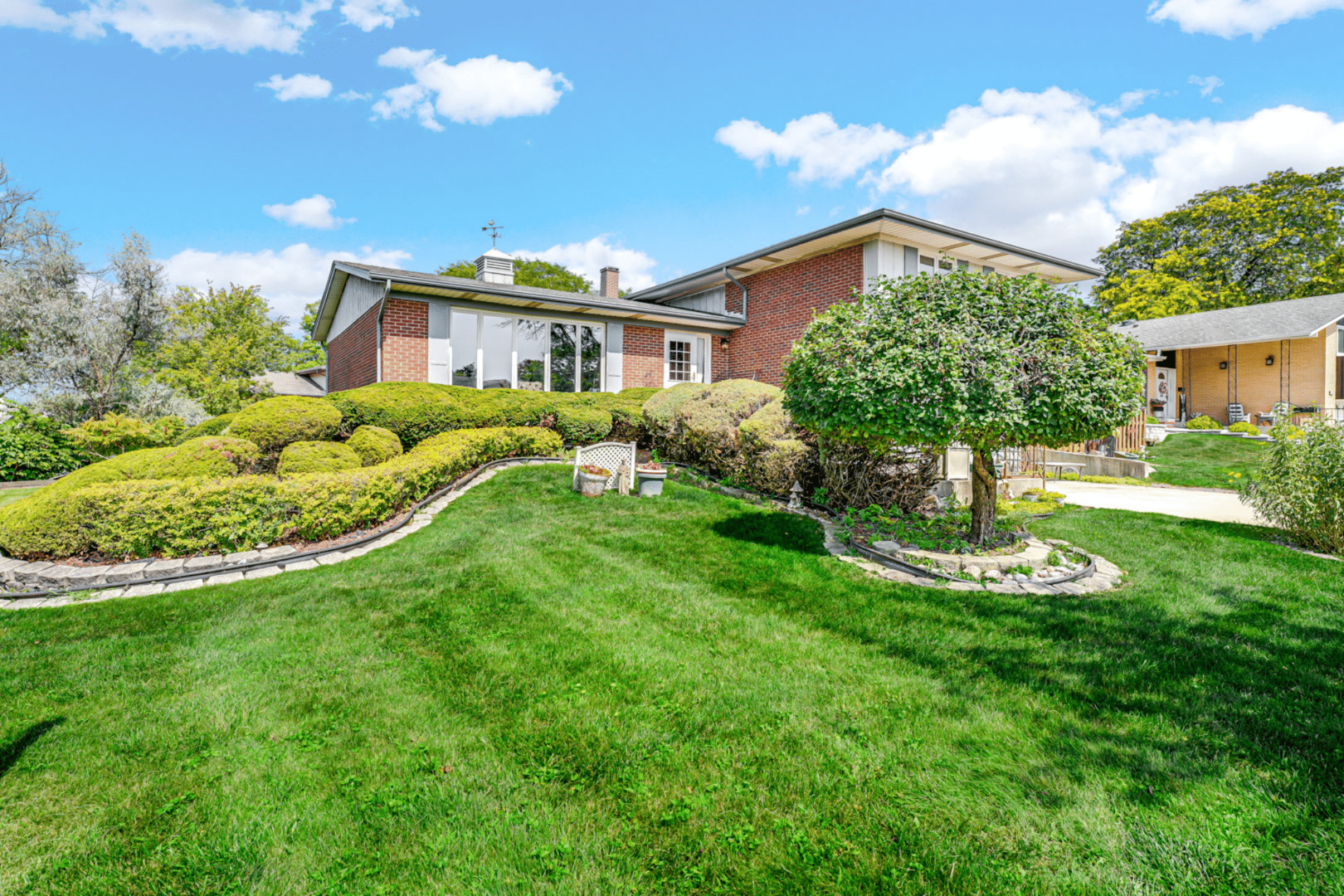 15301 Cherry Lane Property Photo 4