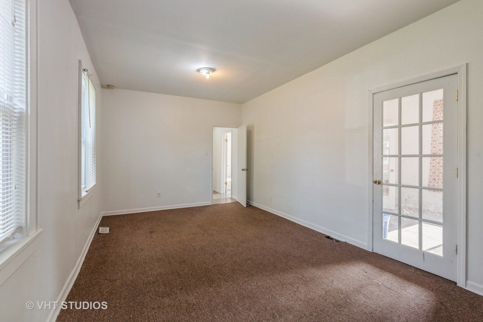 268 W Lincoln Highway Property Photo 7