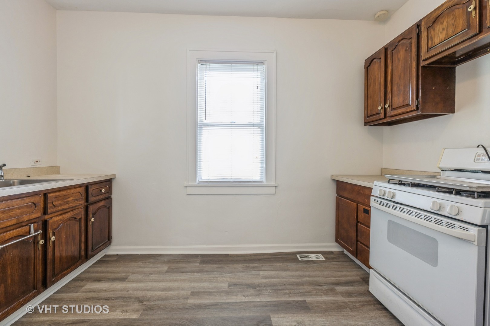268 W Lincoln Highway Property Photo 10
