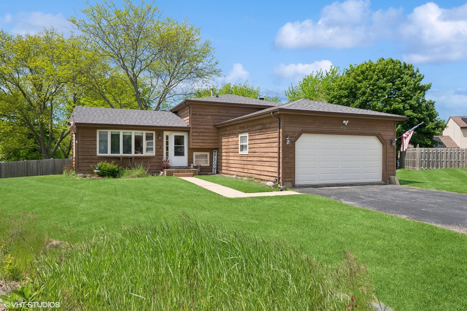 4832 Crest Court Property Photo 1
