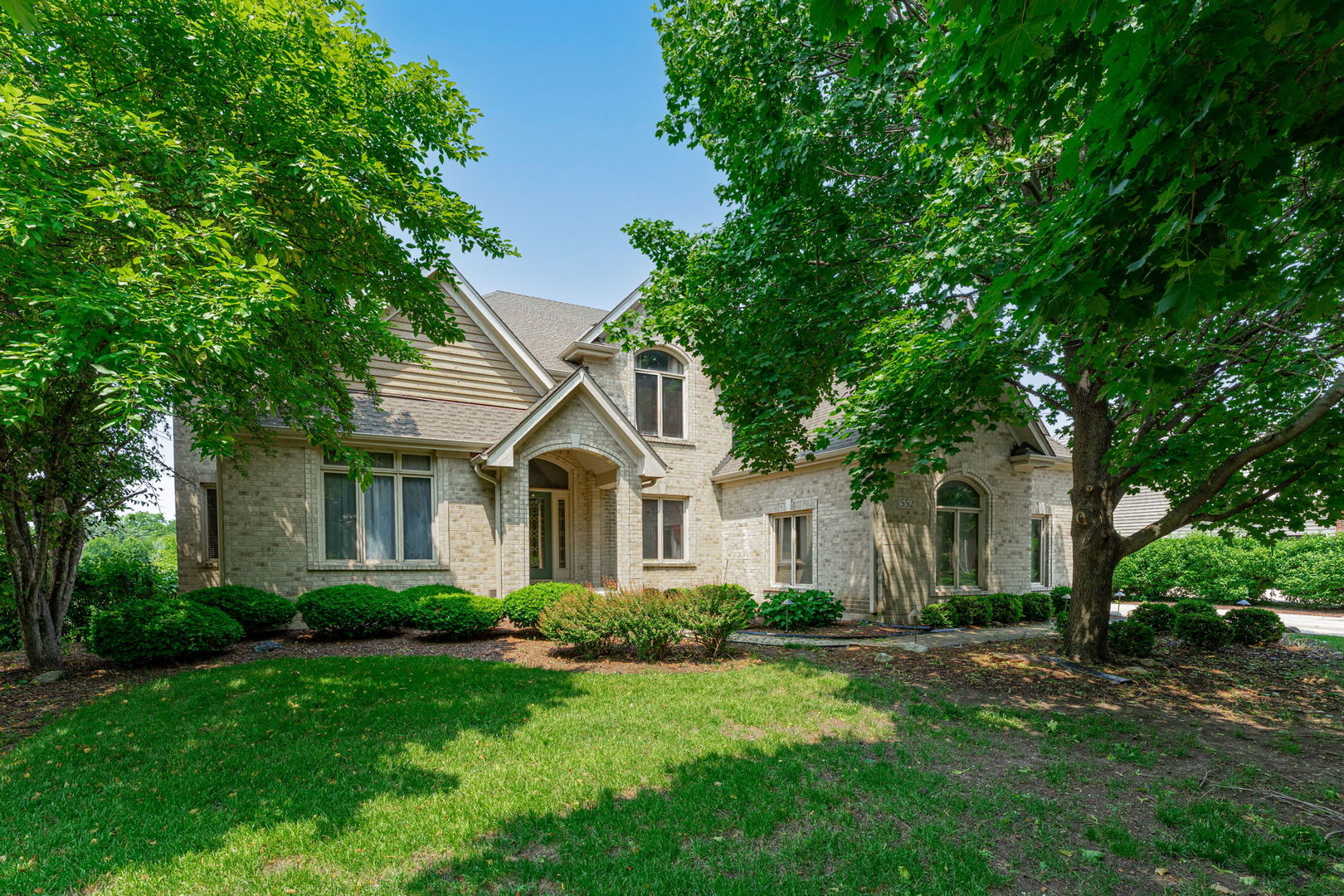 552 WATERS EDGE Drive Property Photo 1
