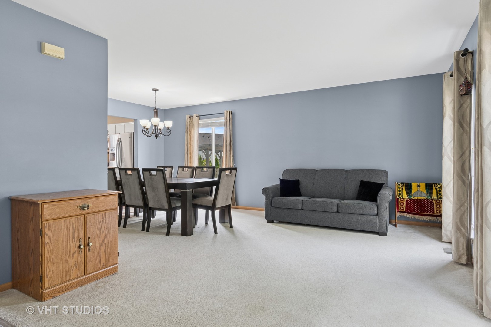 2477 Smithfield Court Property Photo 4