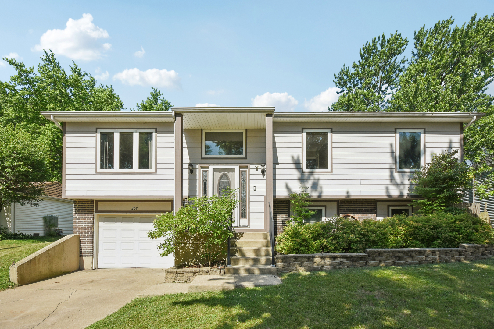 357 Sword Way Property Photo 1