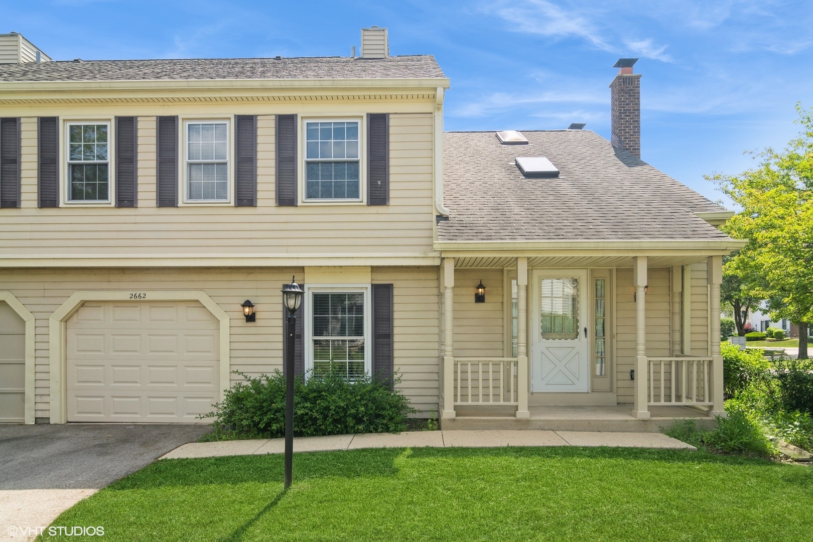 2662 College Hill Cir Property Photo 1
