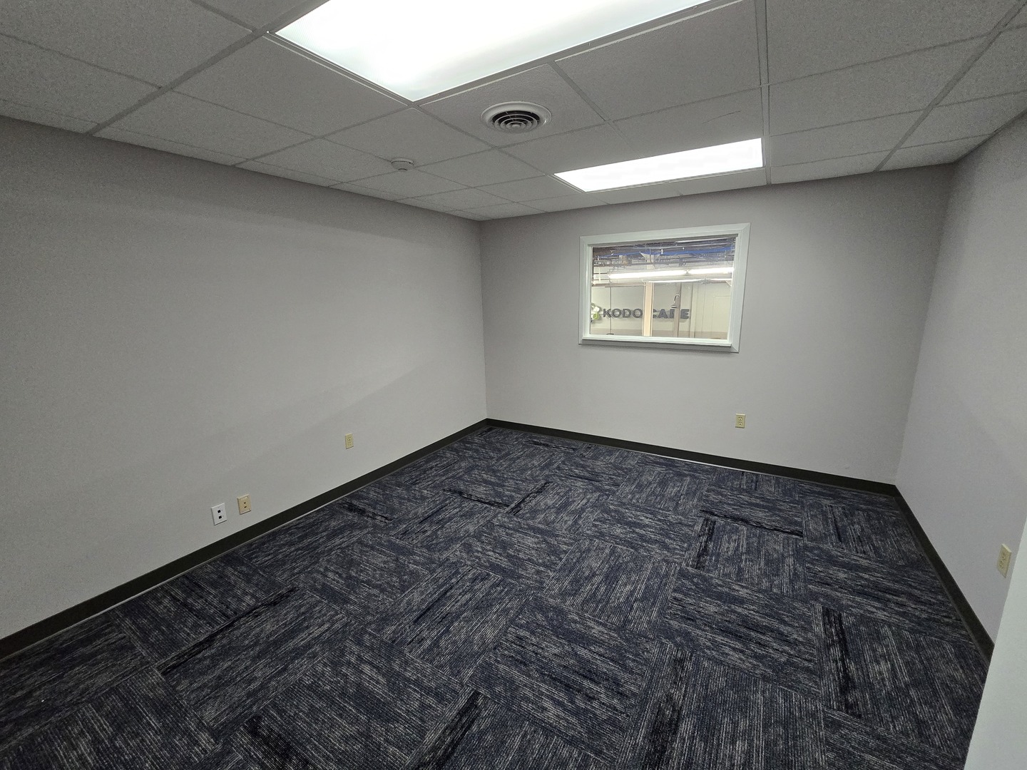 2401 W Jefferson Street 200 Property Photo 8