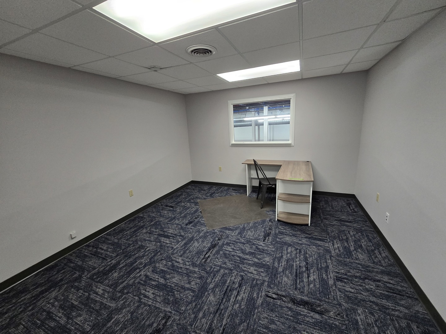 2401 W Jefferson Street 200 Property Photo 10