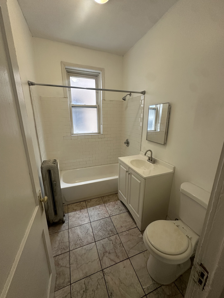 5849 S Michigan Avenue Property Photo 11