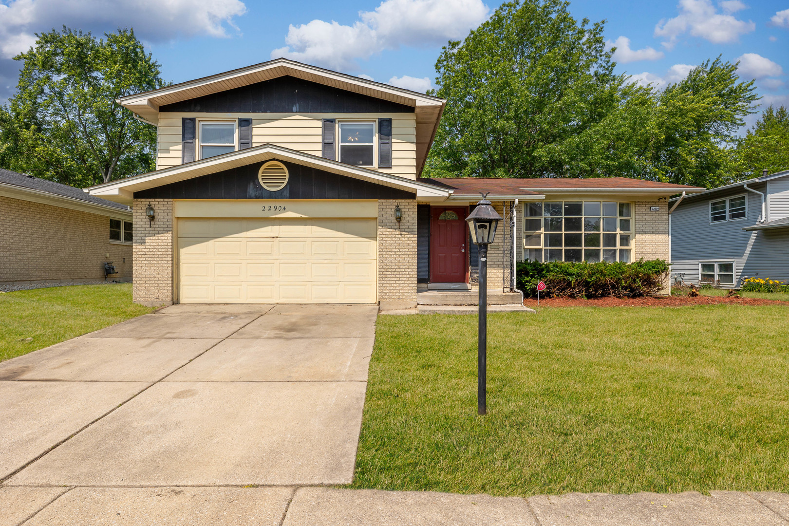 22904 Valley Drive Property Photo 1