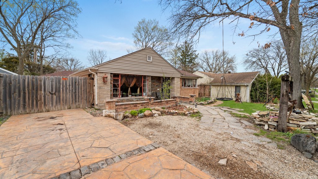36 Monee Road Property Photo 2
