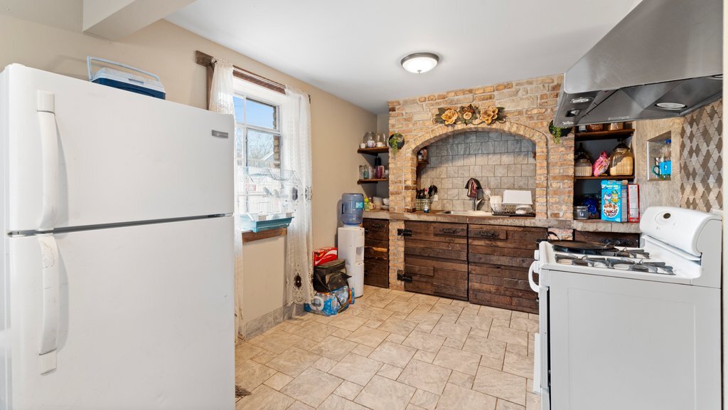 36 Monee Road Property Photo 6