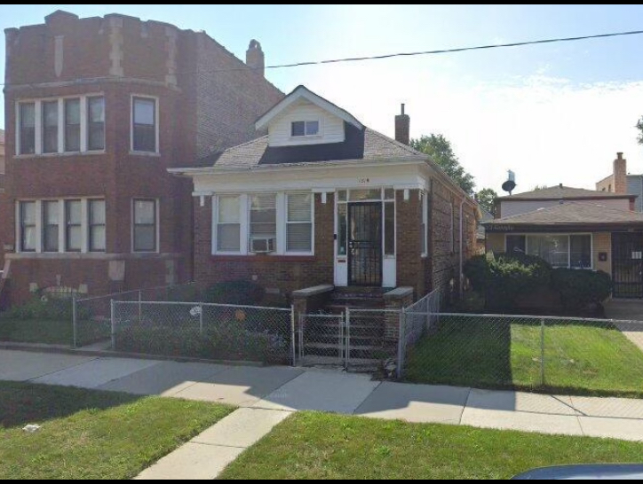 1519 E 76th Place Property Photo 1
