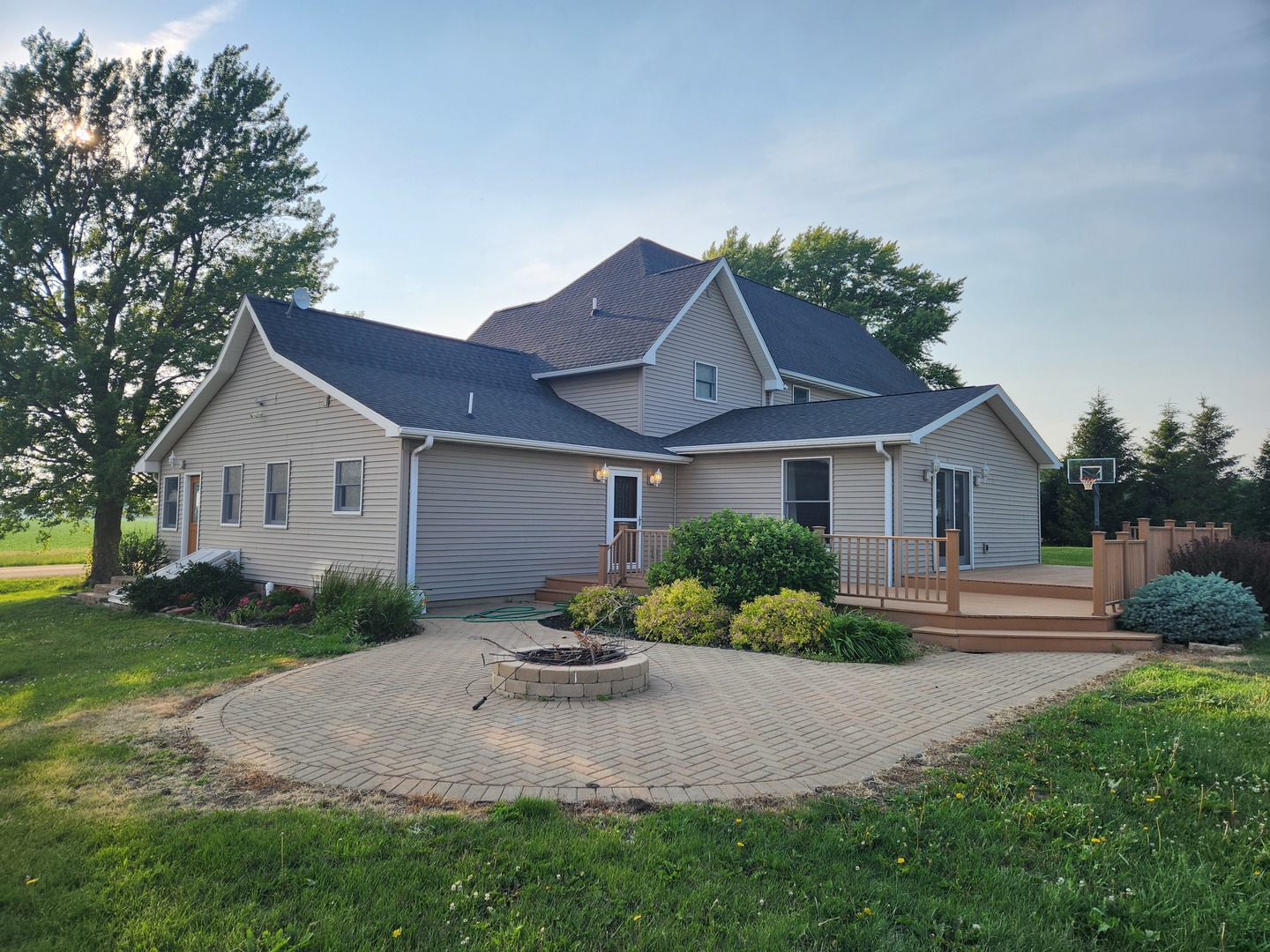 1823 Coleta Road Property Photo 1