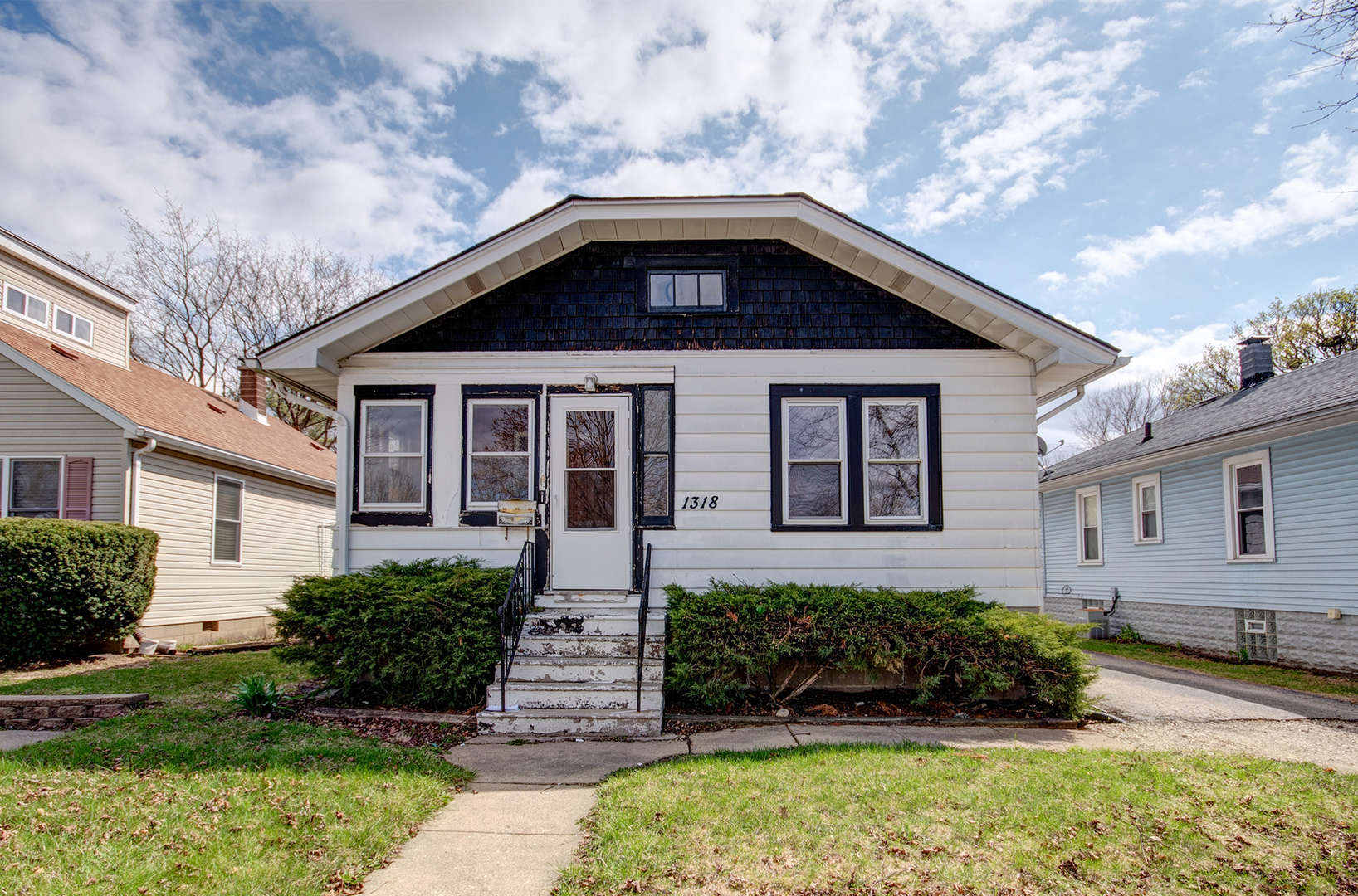1318 N Prairie Avenue Property Photo 1