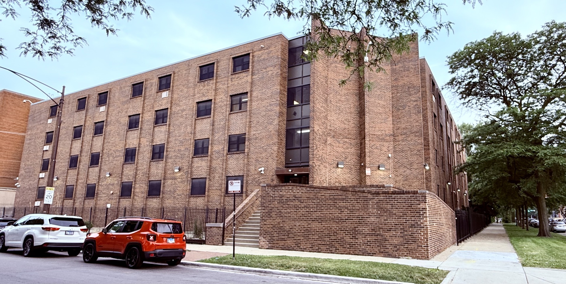 5001 S Michigan Avenue Property Photo 1
