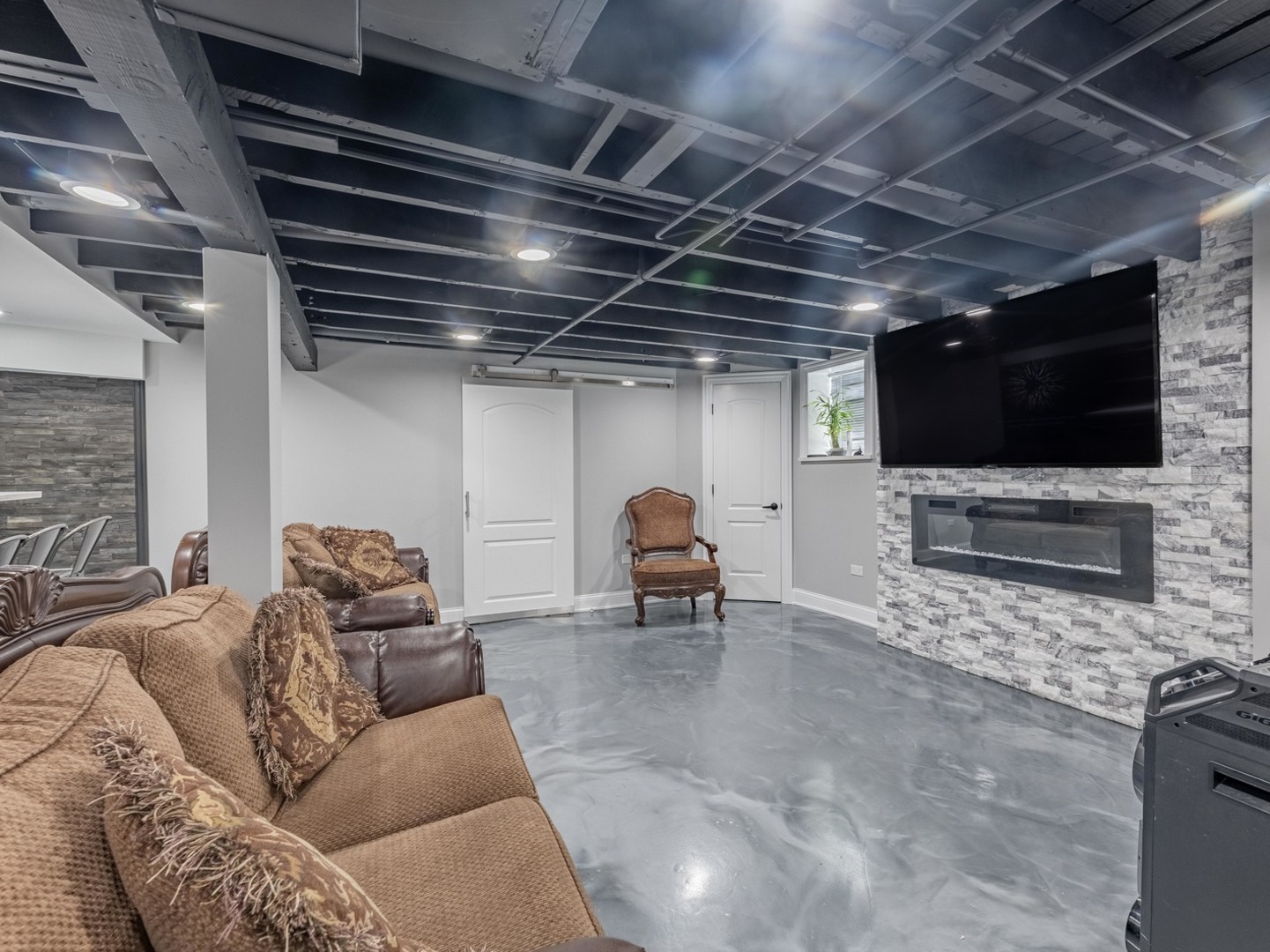 9712 W Shore Drive Property Photo 45