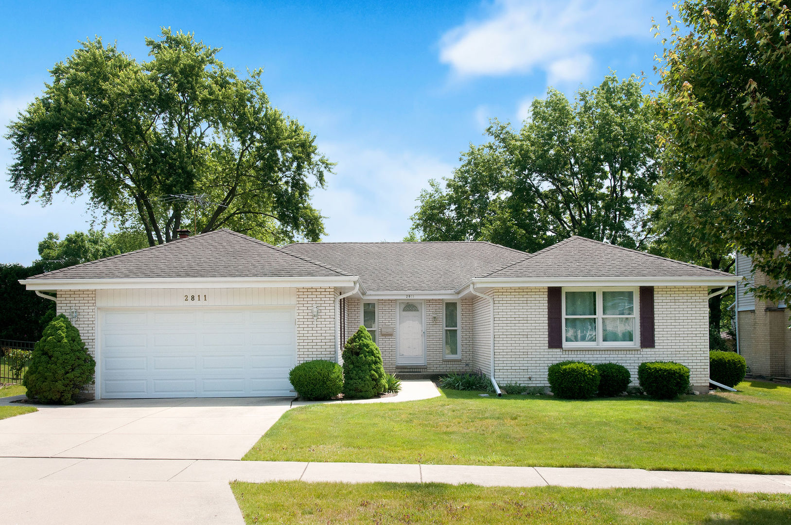2811 N Harvard Avenue Property Photo 1