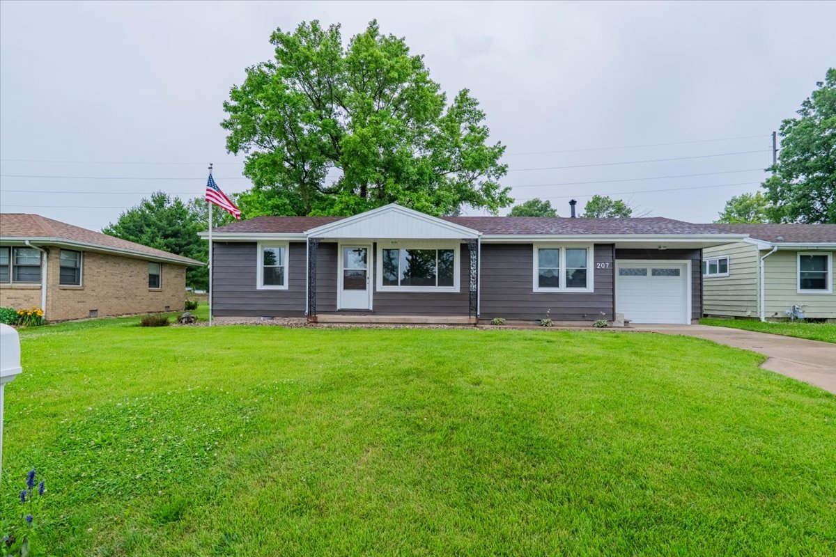 207 Cedar Drive Property Photo 1