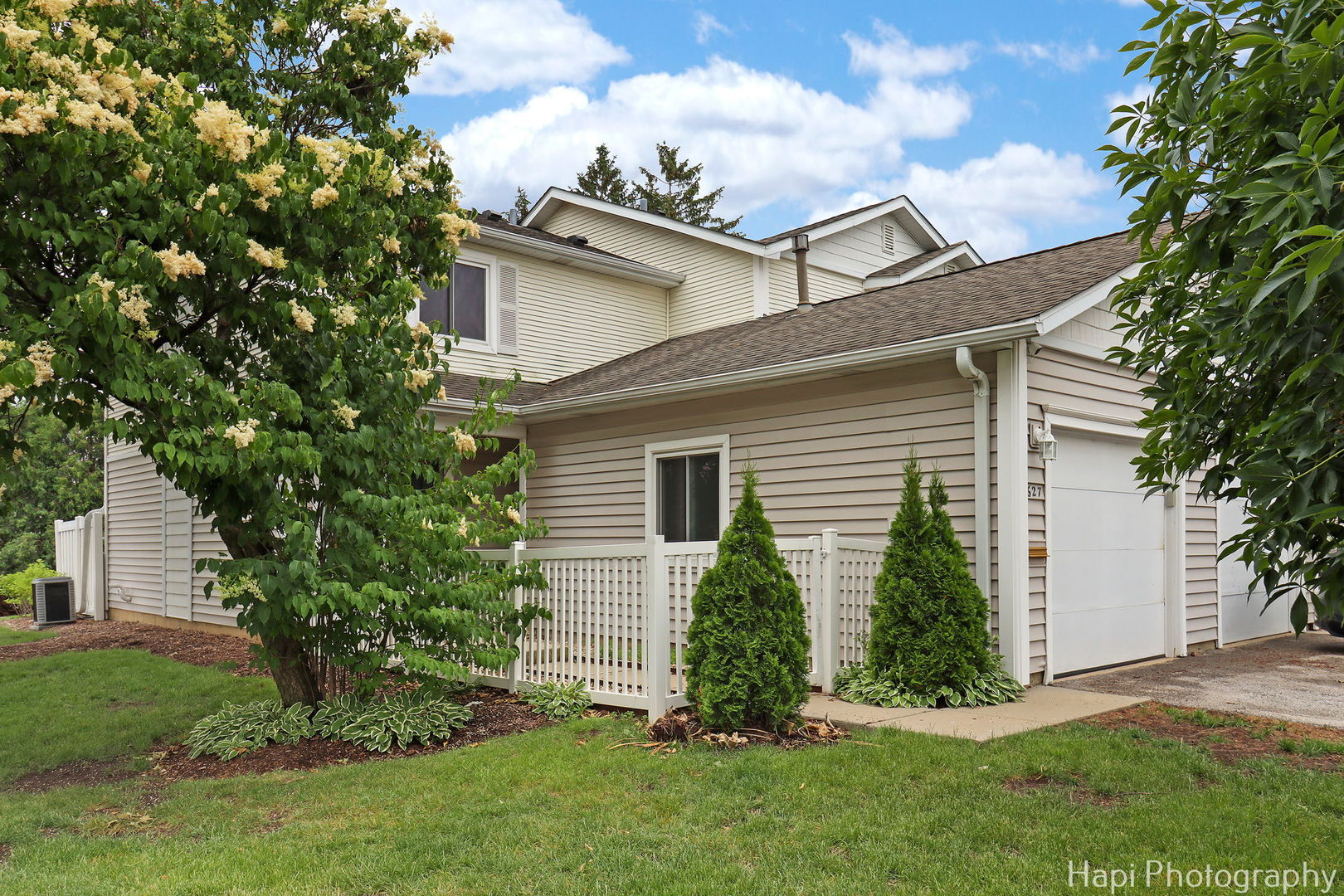 627 Bayview Point Property Photo 1