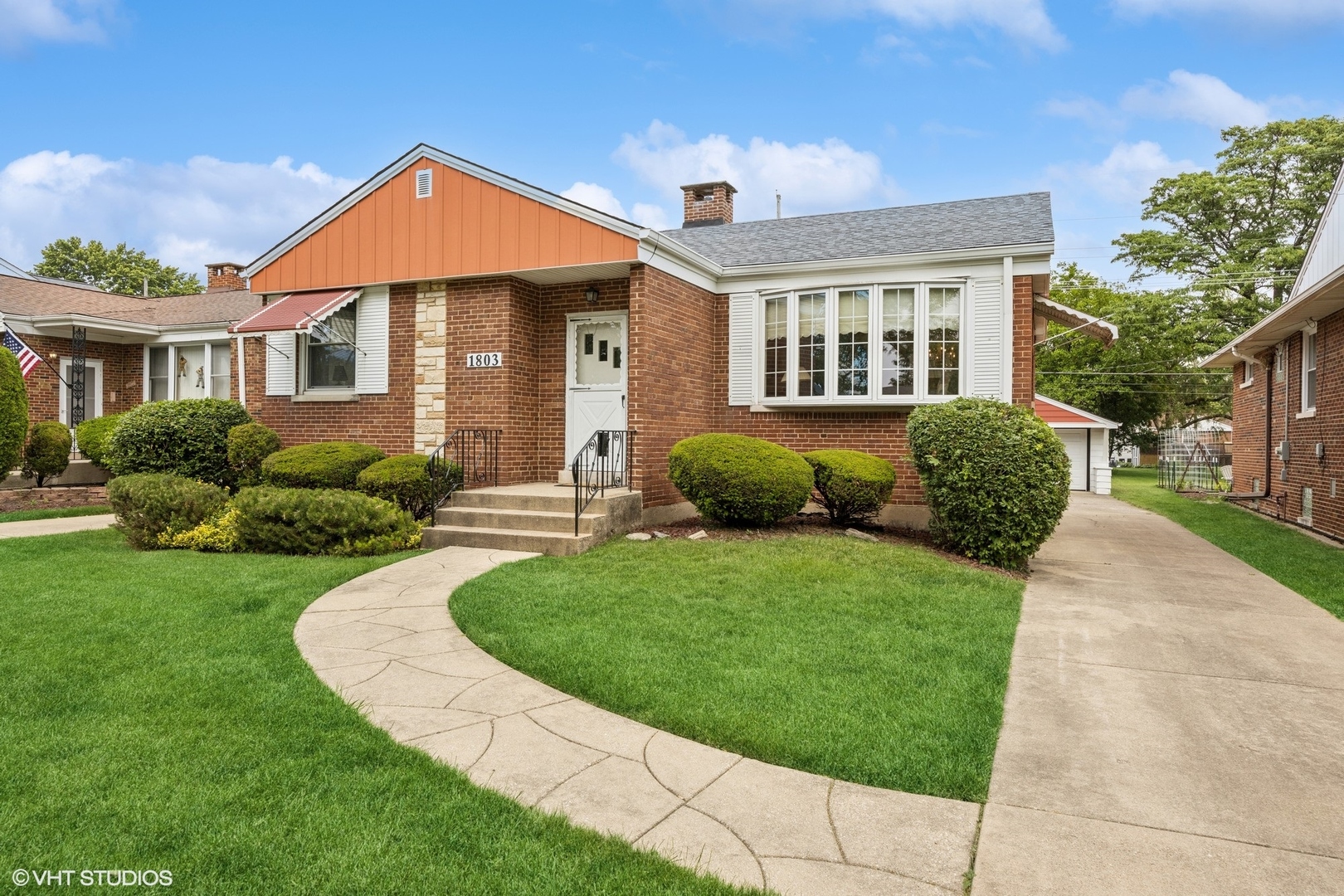 1803 Balmoral Avenue Property Photo 1