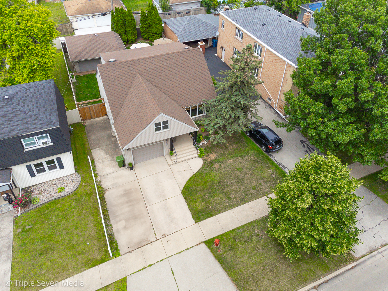 9422 Central Avenue Property Photo 6
