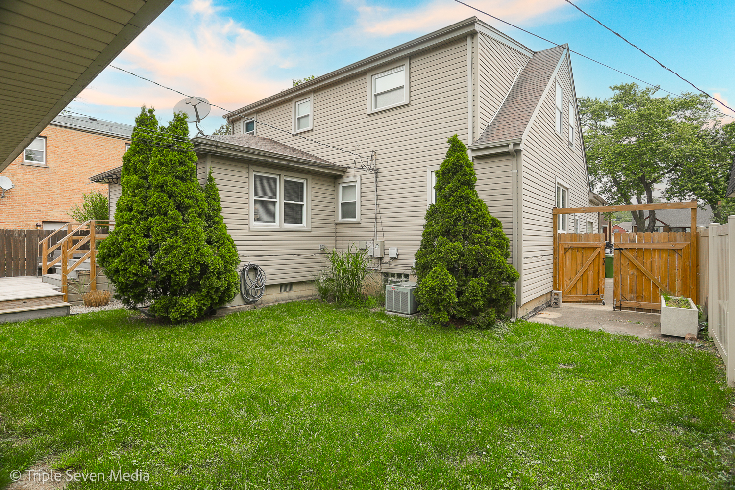 9422 Central Avenue Property Photo 17