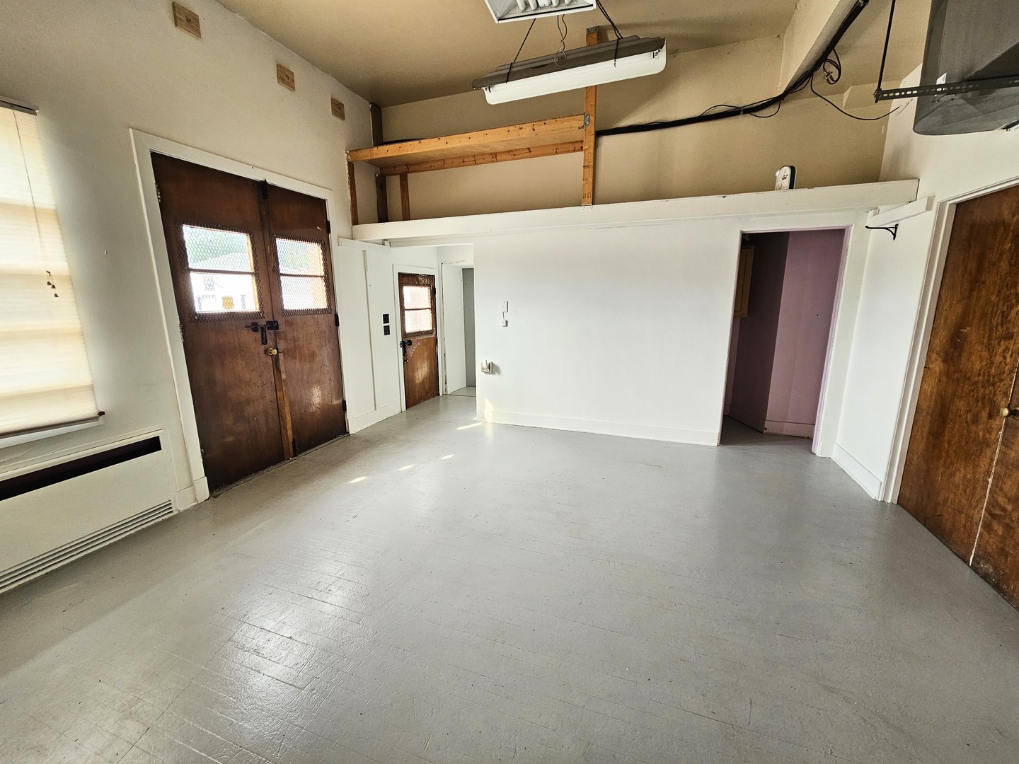 101 W 2nd Street Property Photo 12
