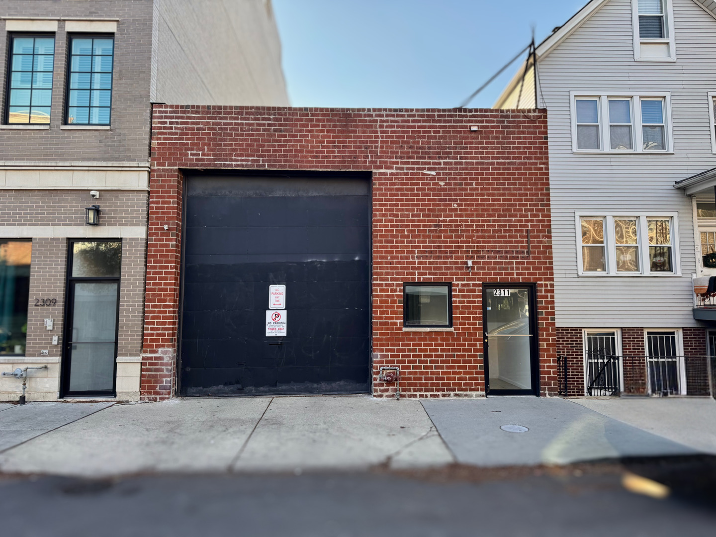 2311 W Belmont Avenue Property Photo 1