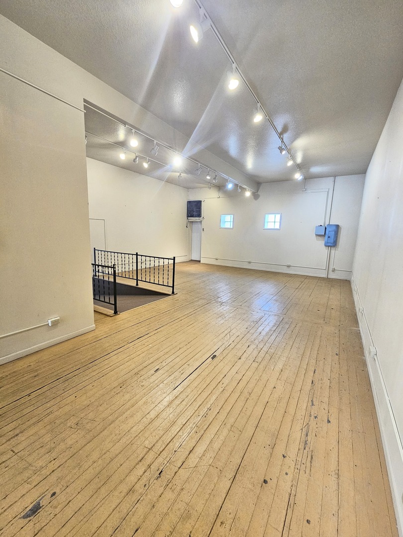 105 W 2nd Street Property Photo 5
