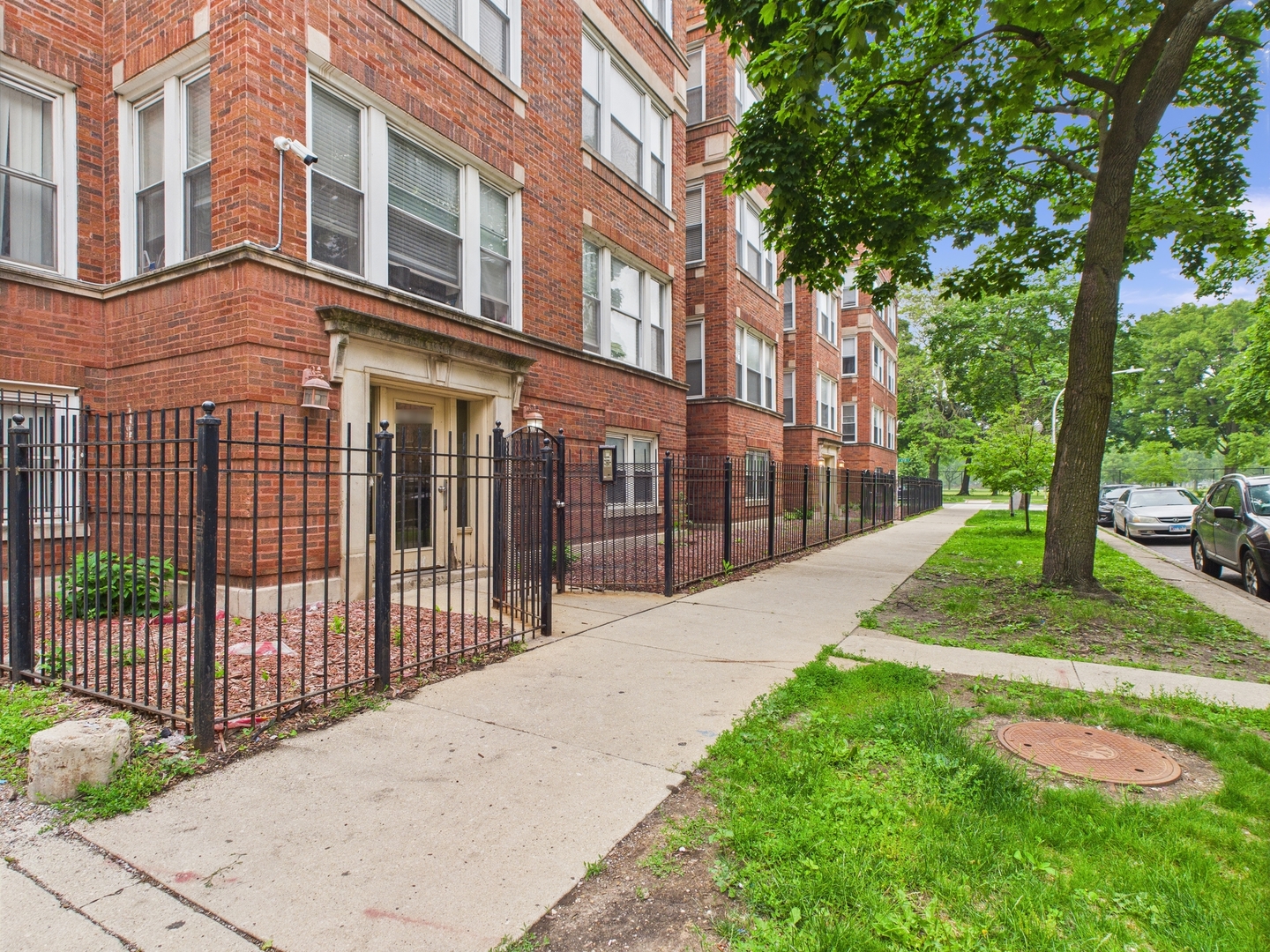 1729 E 67th Street 2e Property Photo 1