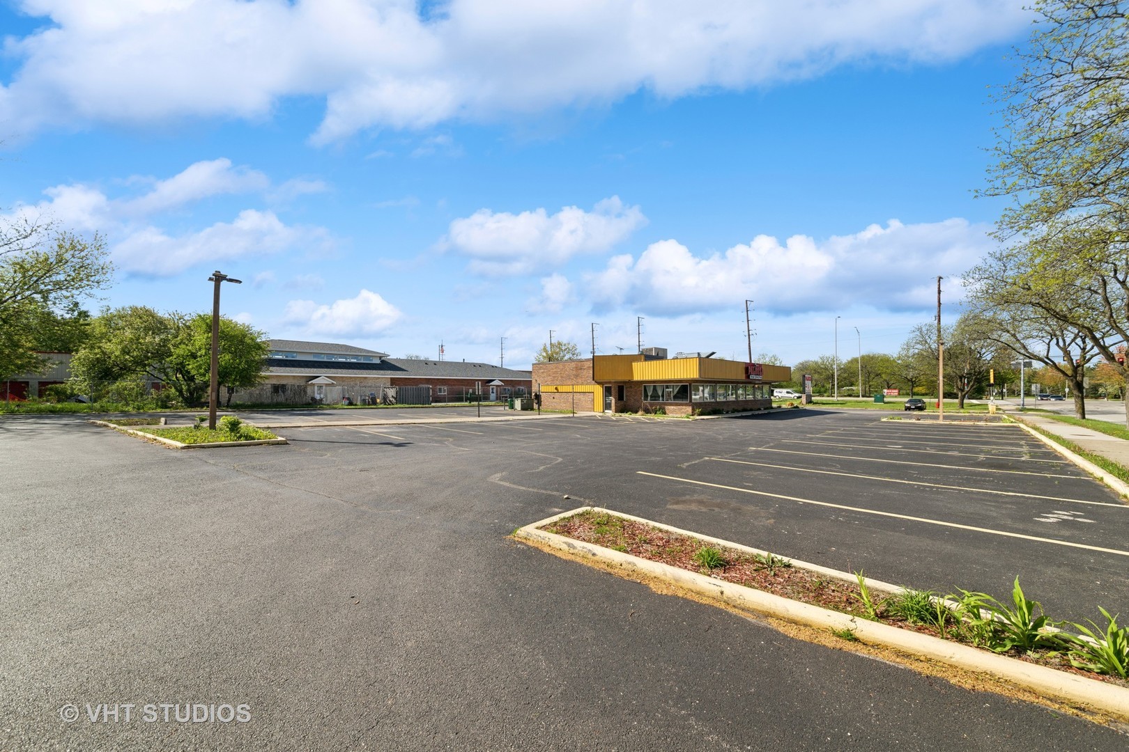 1820 W Irving Park Road Property Photo 5