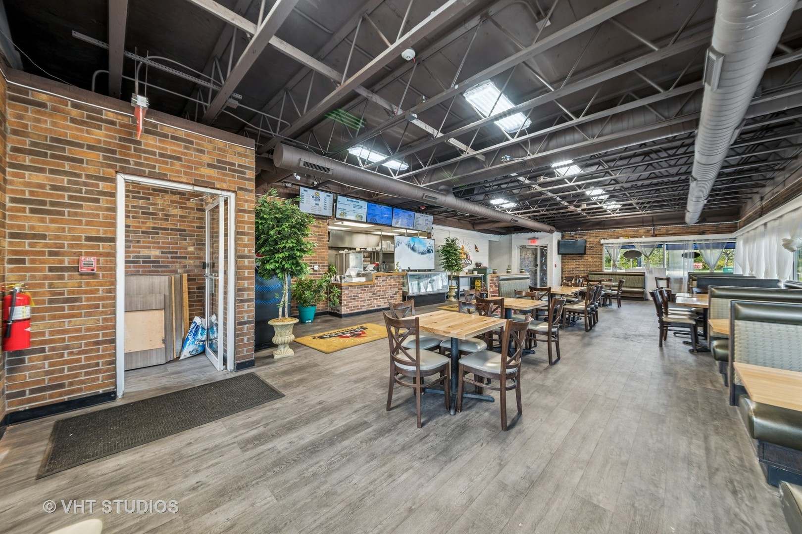 1820 W Irving Park Road Property Photo 12