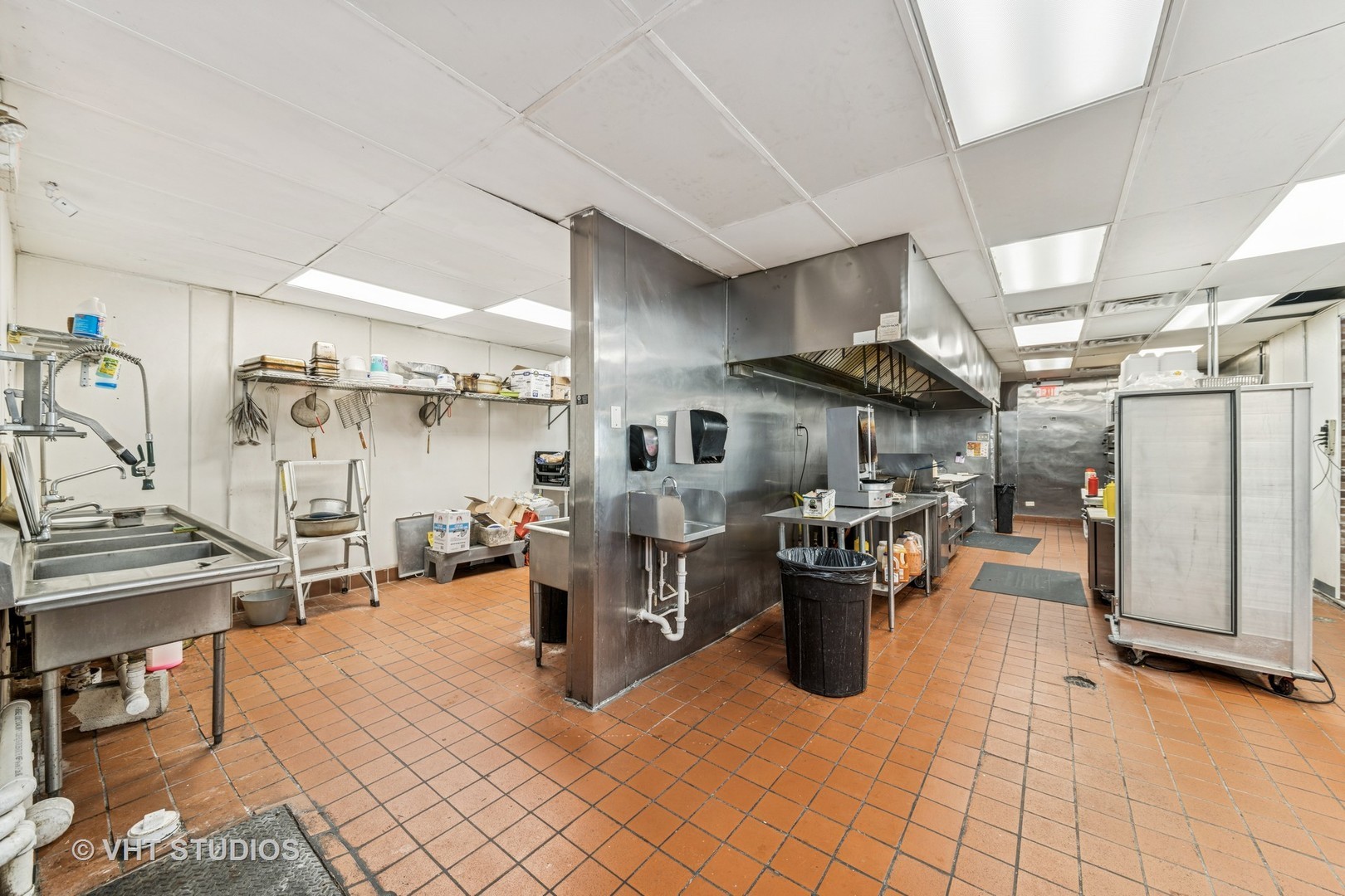 1820 W Irving Park Road Property Photo 20