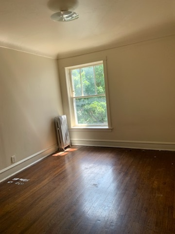 1542 W Jonquil Terrace 1 Property Photo 4