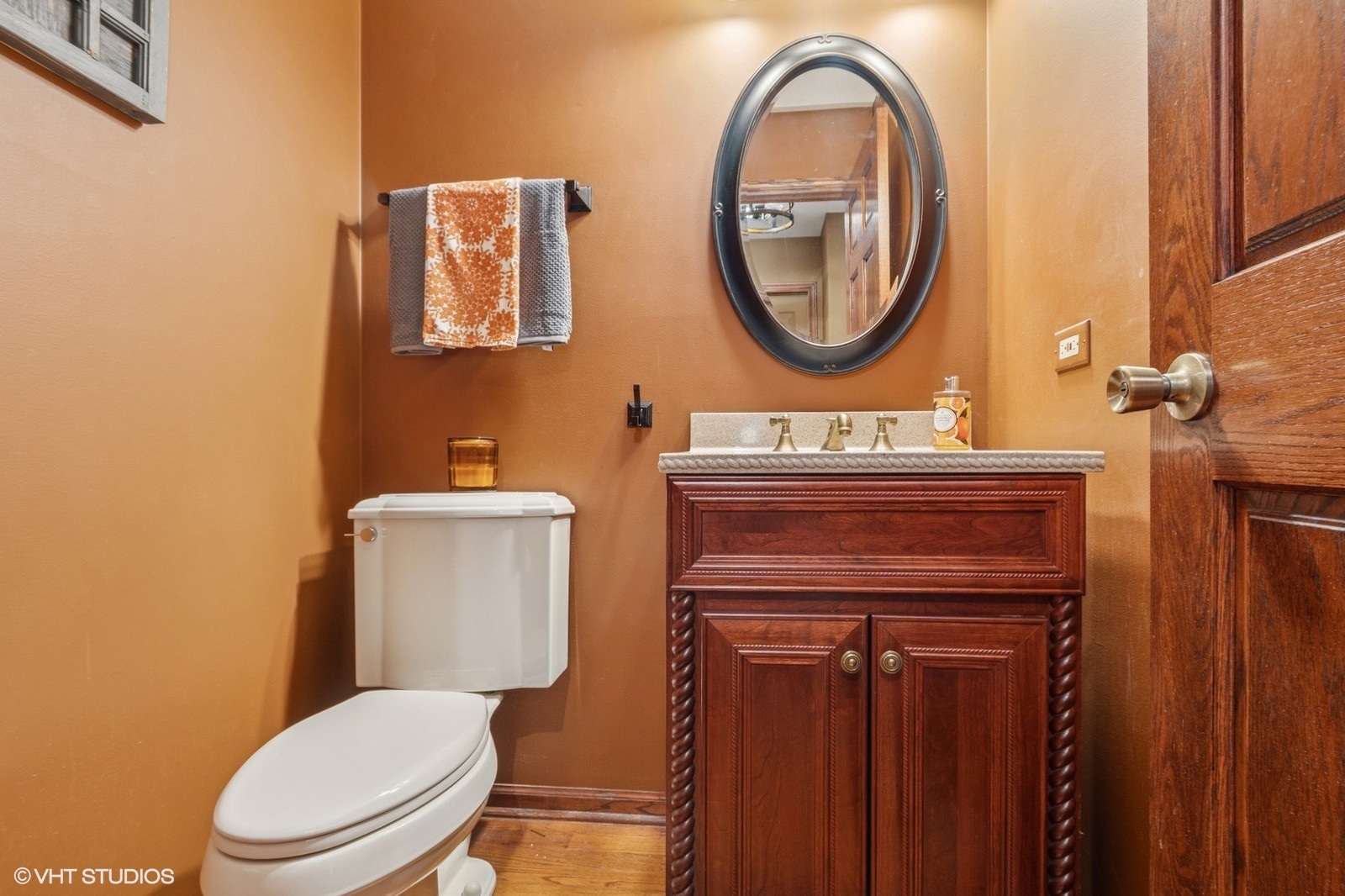 9228 S 55th Court Property Photo 12
